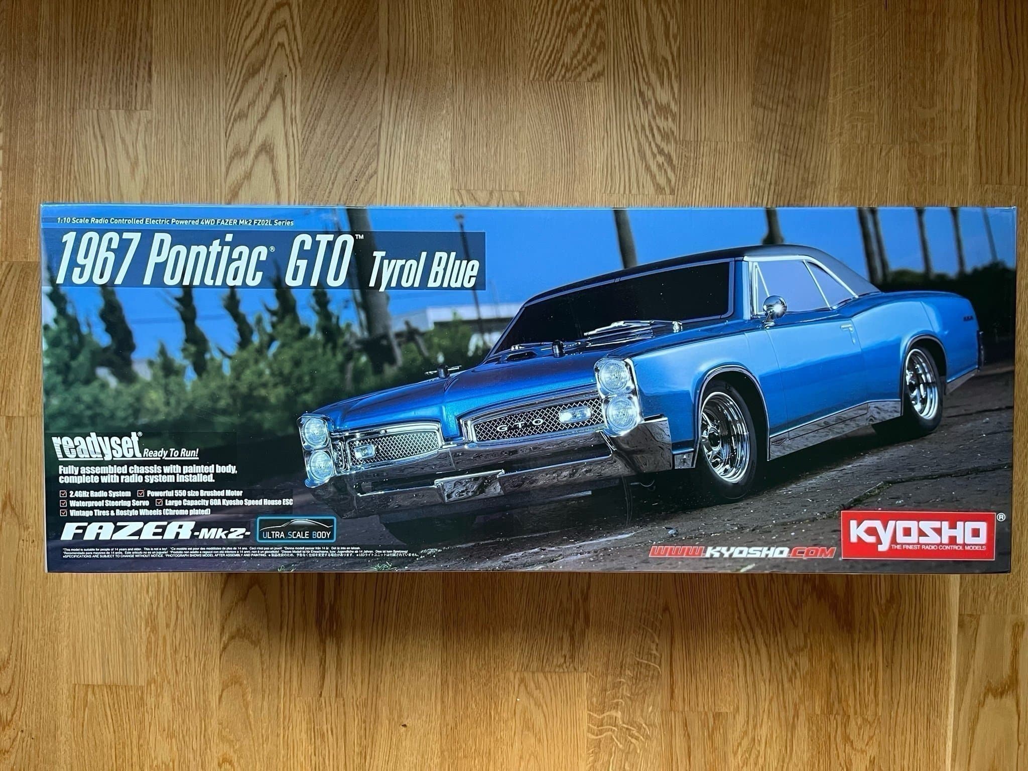 Kyosho 1967 Pontiac GTO - radiostyrd bil med komplett startpaket