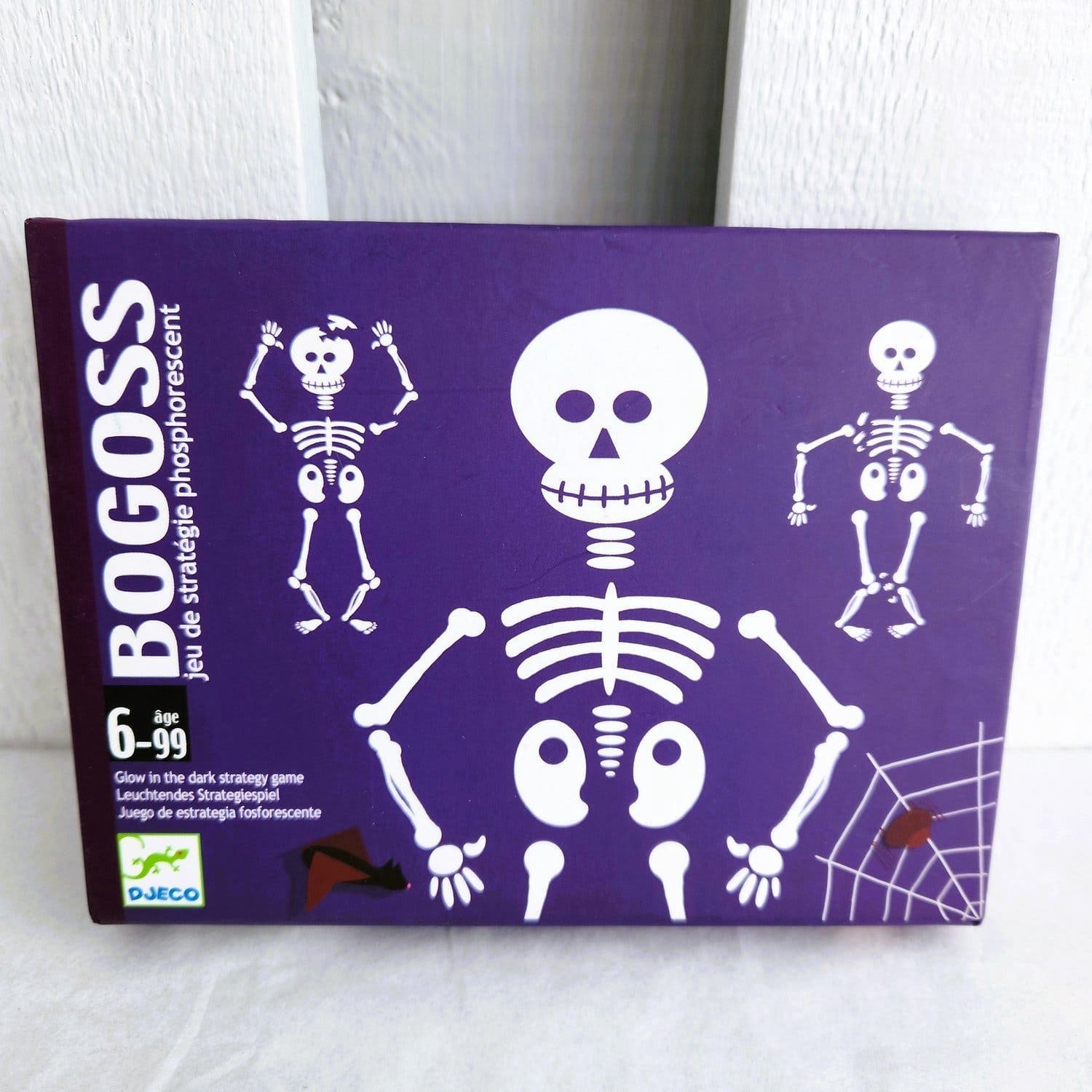 Djeco Bogoss Glow In The Dark Card Game Skeleton Strategy