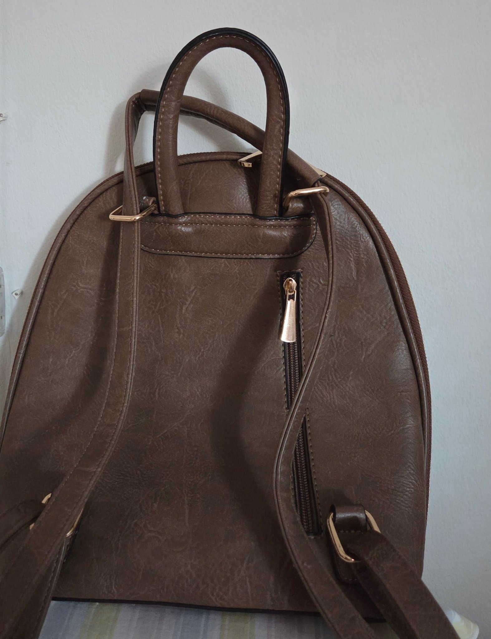 ELEGANT OANVÄND RYGGSÄCK