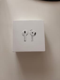 Apple AirPods 4