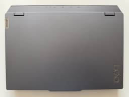 Lenovo LOQ 15ARP9 bärbar dator