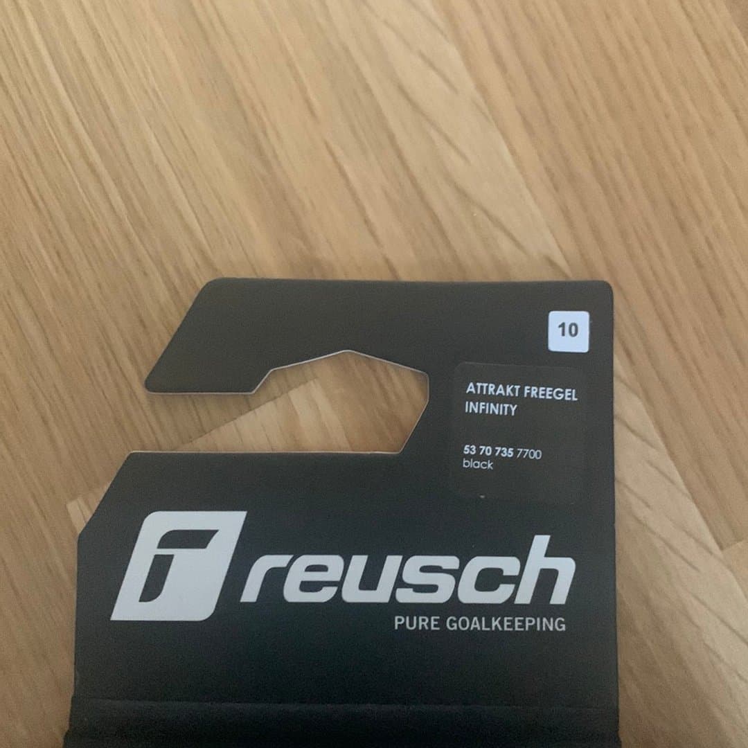 Ny Reusch Målvaktshandskar Attrakt Freegel infinity Storlek 10