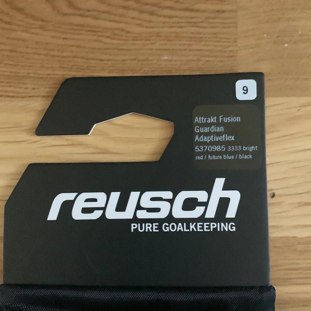 Ny Reusch Attrakt Fusion Guardian målvaktshandskar storlek 9
