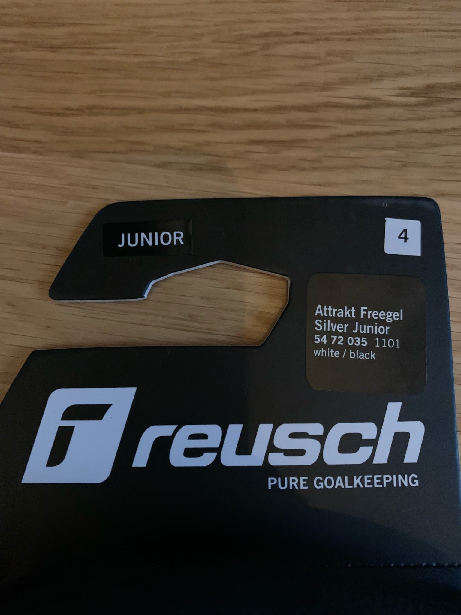 Reusch Attrakt Freegel Silver Junior Målvaktshandske Storlek 4