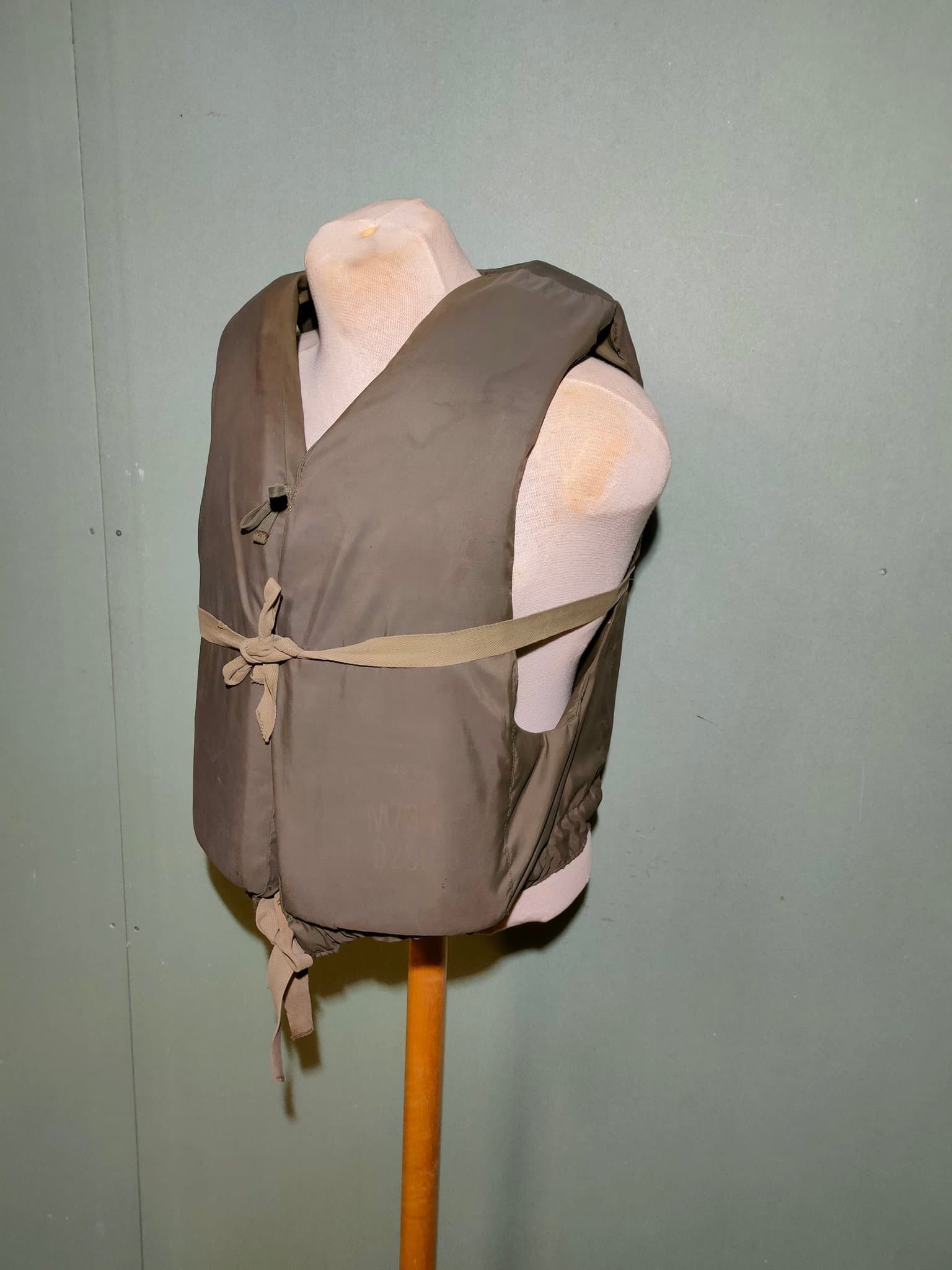 Militär flytplagg / flytväst över 60kg