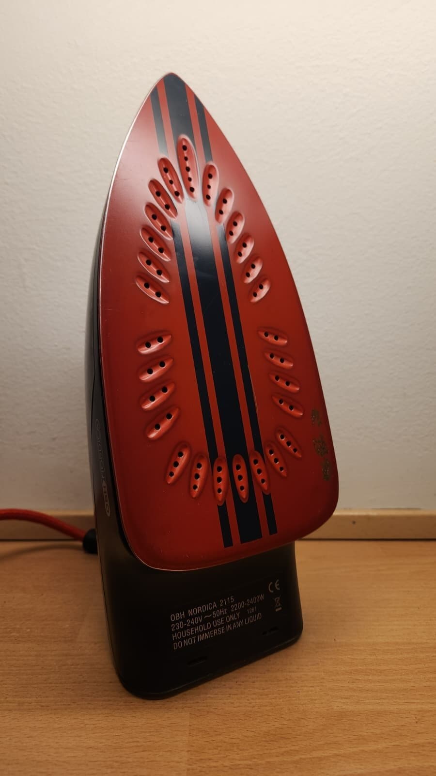 Ångstrykjärn OBH Nordica 2115 – 2400W Kraftfullt & Effektivt