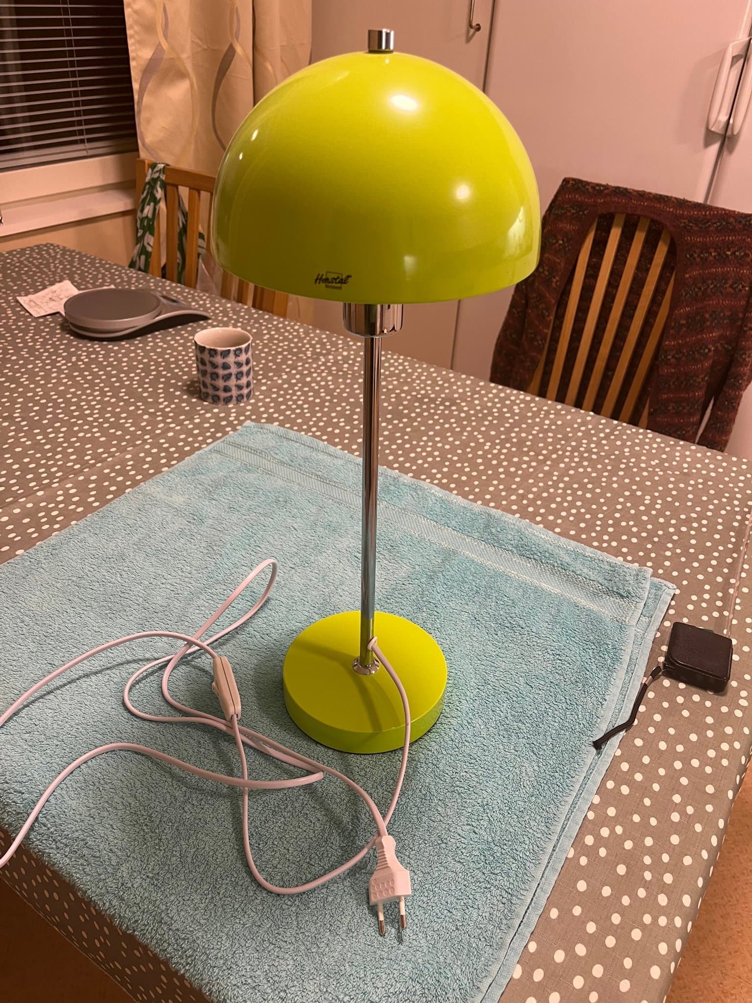 Bordslampa "Venedig" från Herstal, E14, 230V, Max 1x40W