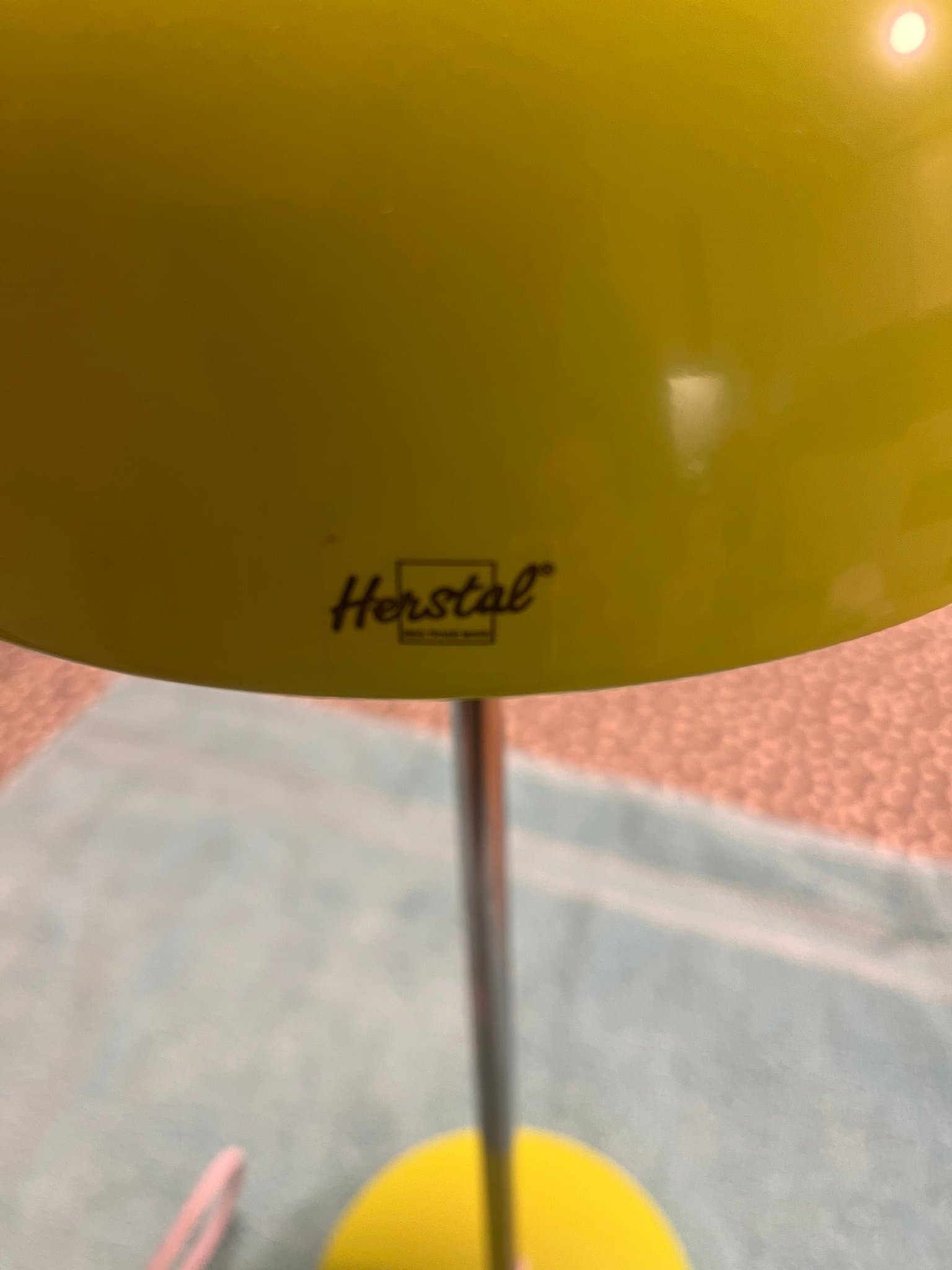 Bordslampa "Venedig" från Herstal, E14, 230V, Max 1x40W