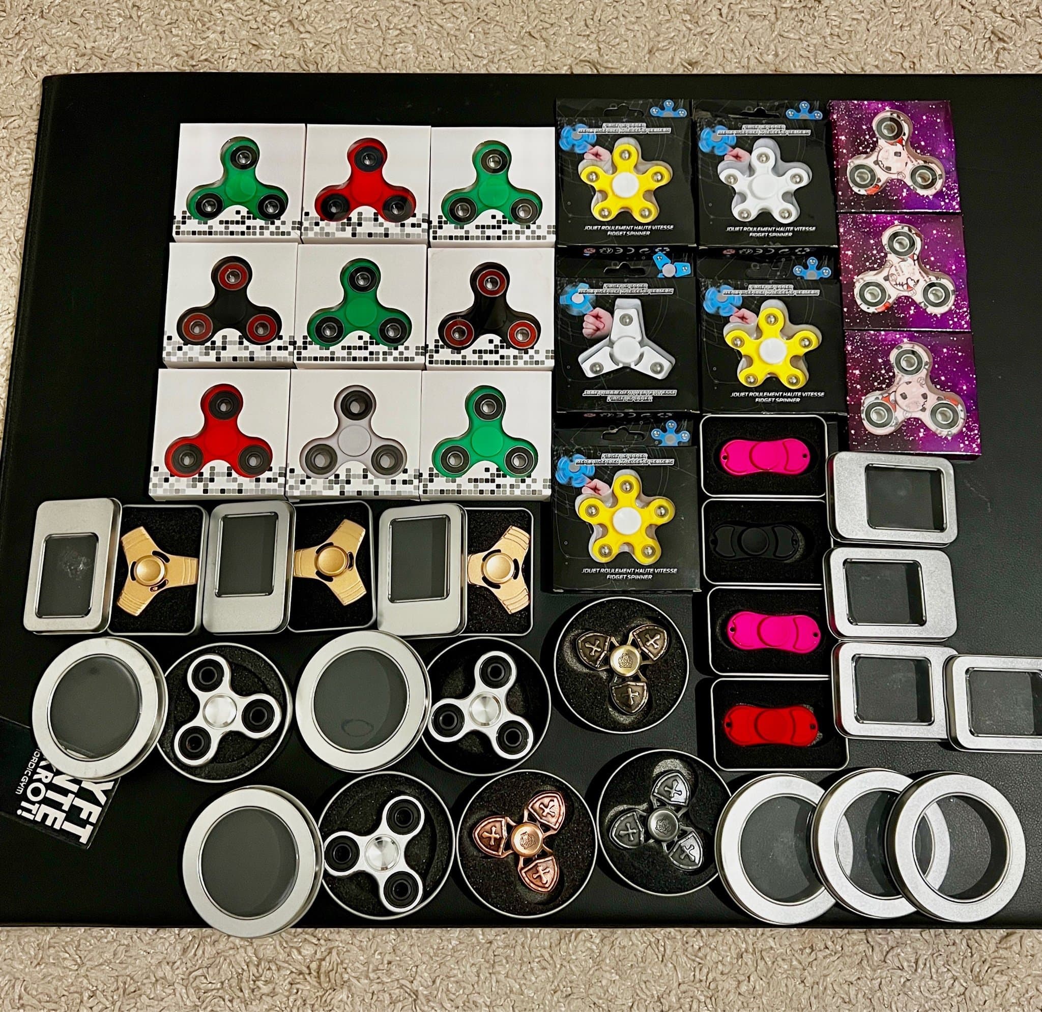 30 st olika fidget spinner - Parti paket pris