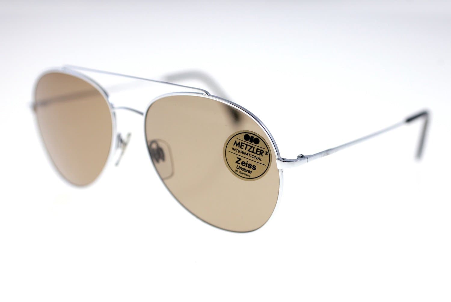 OIO Metzler 2655 pilot-style sunglasses fitted with Zeiss Umbral lenses-NEW
