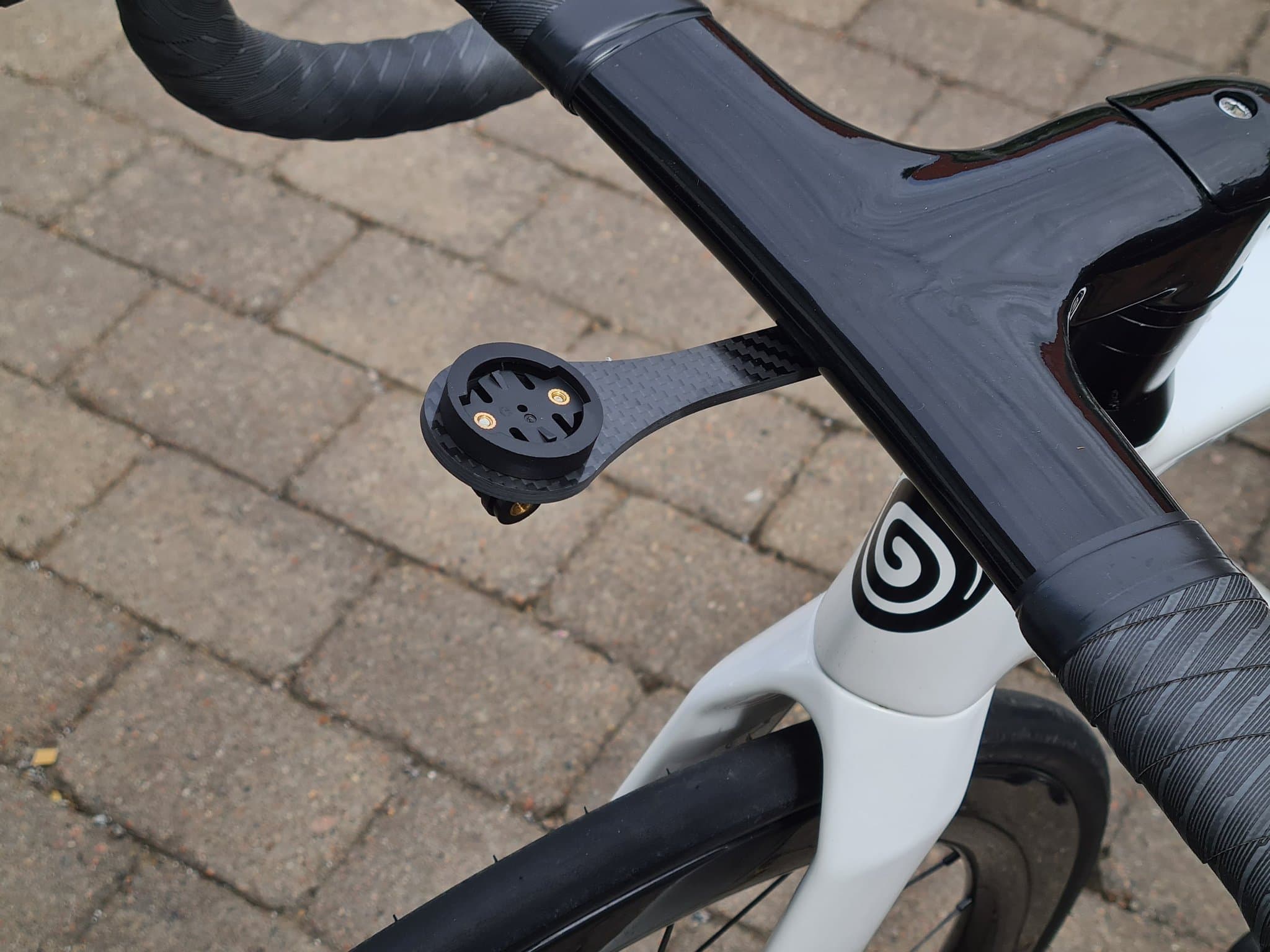 Dual Cykeldatorfäste för cykeldator, Lampa eller GoPro kamera . T800 Carbonfiber