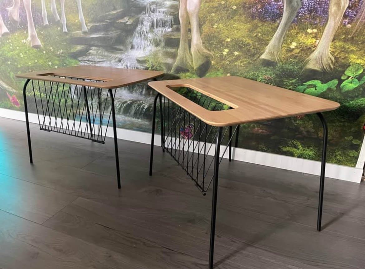 Två st bord med förvaring, som nya!