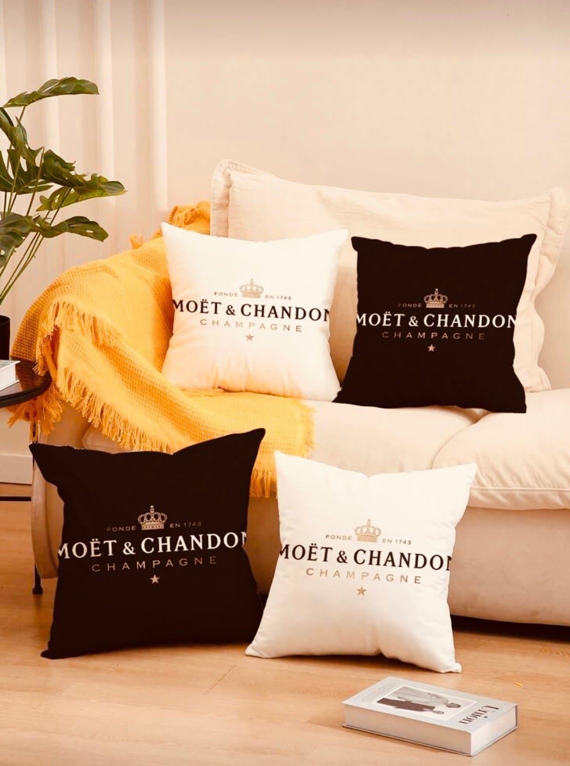 4 st Kuddfodral Moet & Chandon helt nya i förpackning!