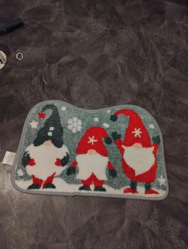 Badrumsmatta med tomtar