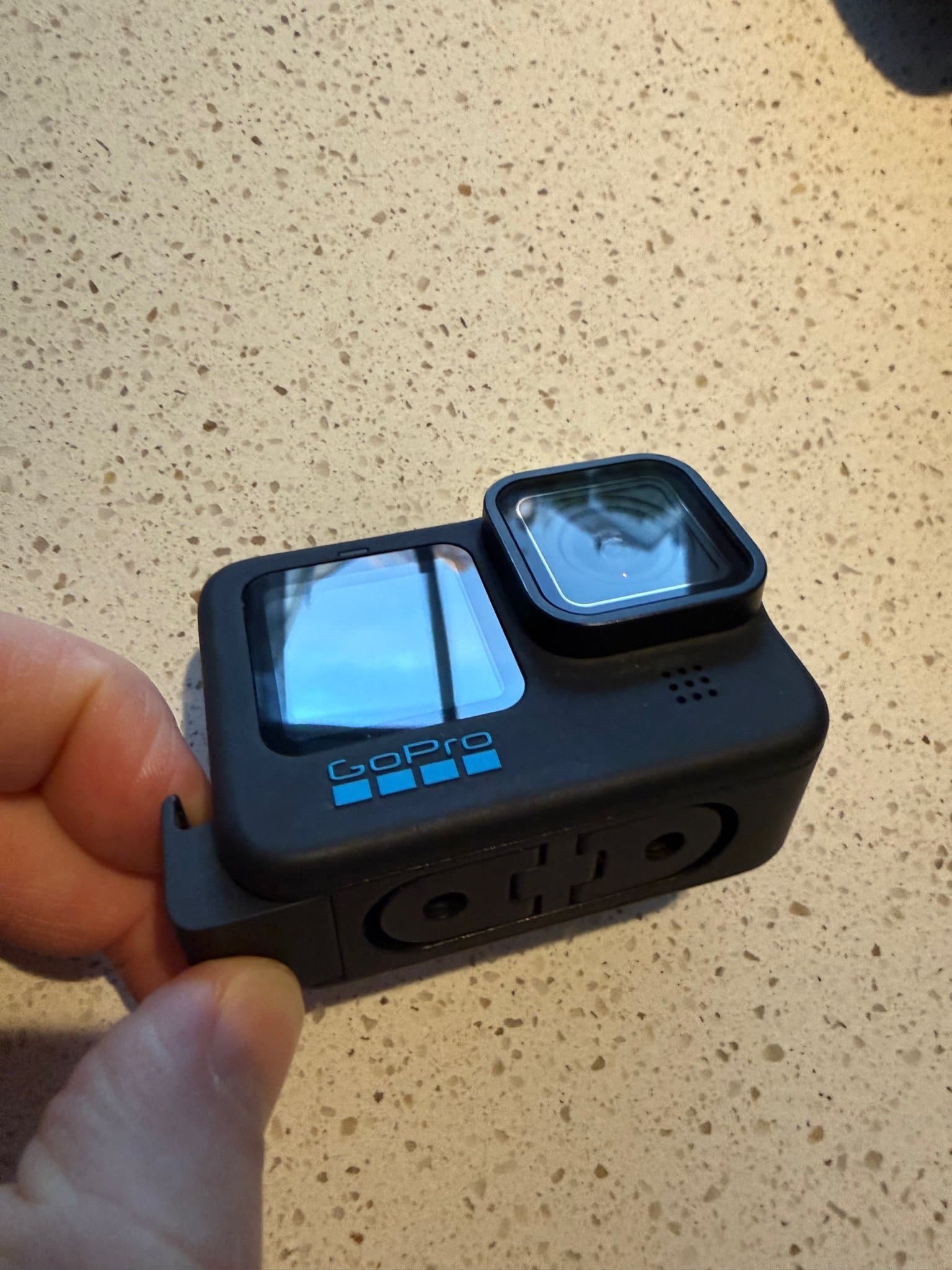 GoPro Hero 10, med mängder av tillbehör och en gratis GoPro Hero 3.