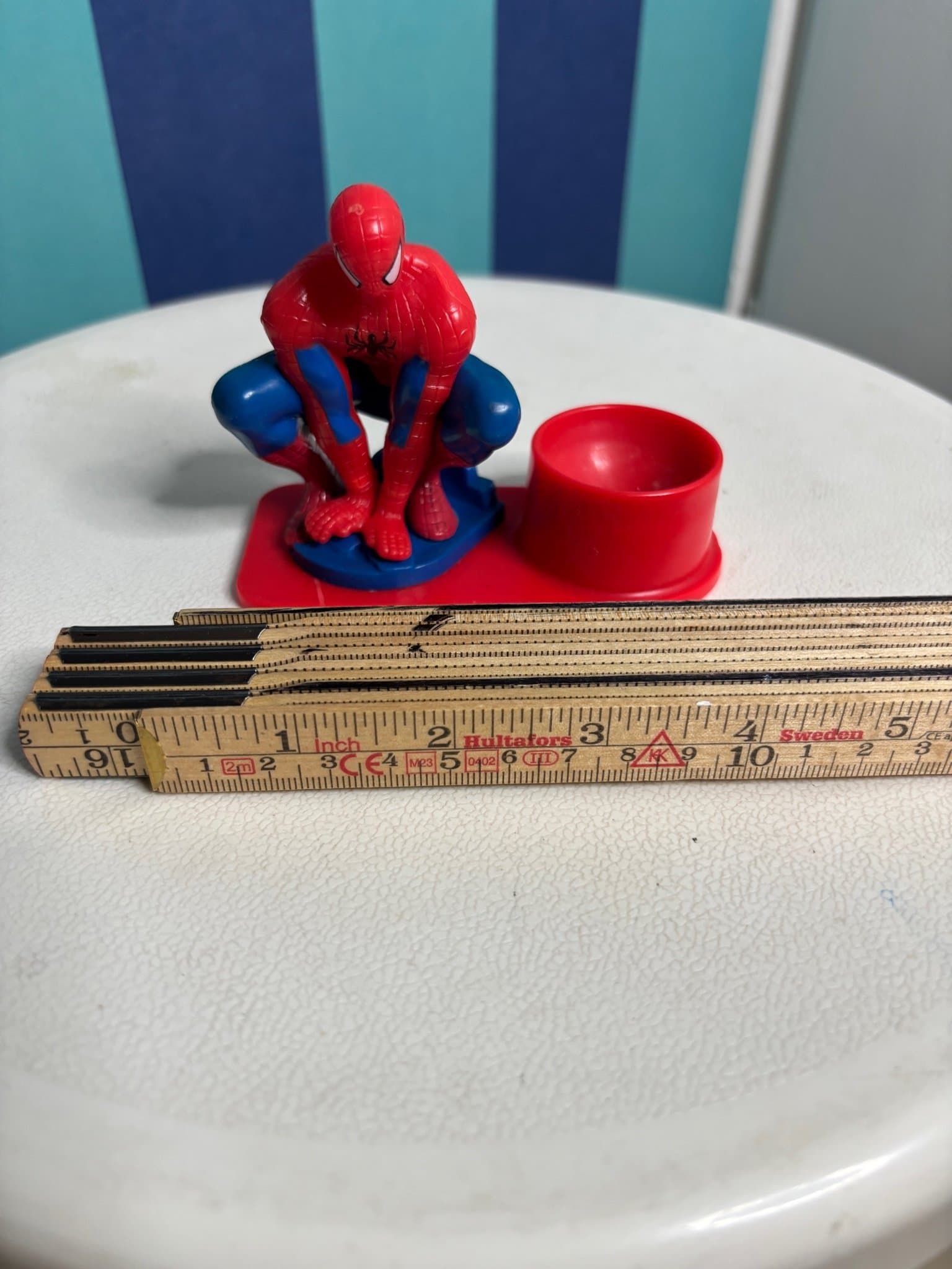 Spiderman Figur - Bon Bon Buddies. Spindelmannen. Äggkopp.