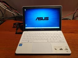 Asus EeeBook X205A