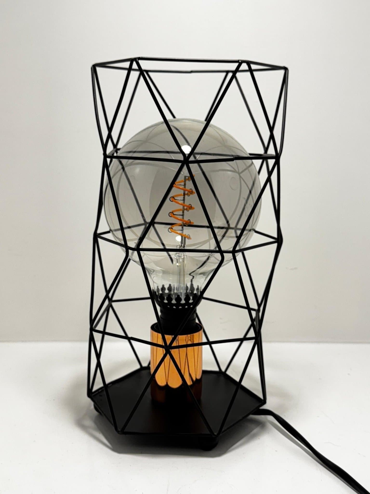 Industristil bordslampa – geometrisk metall, Edison glödlampa