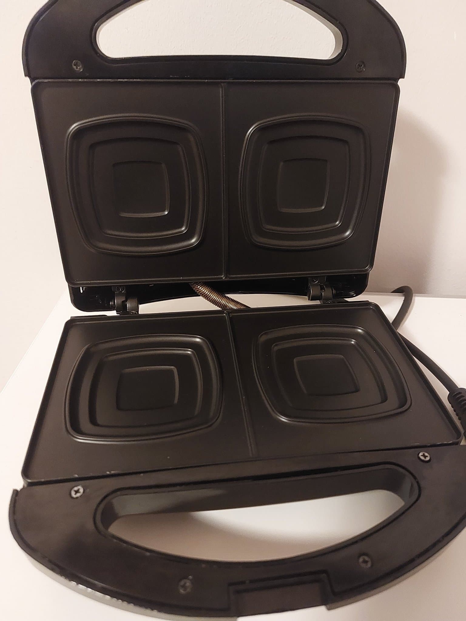 Emerio smörgåsgrill 750w