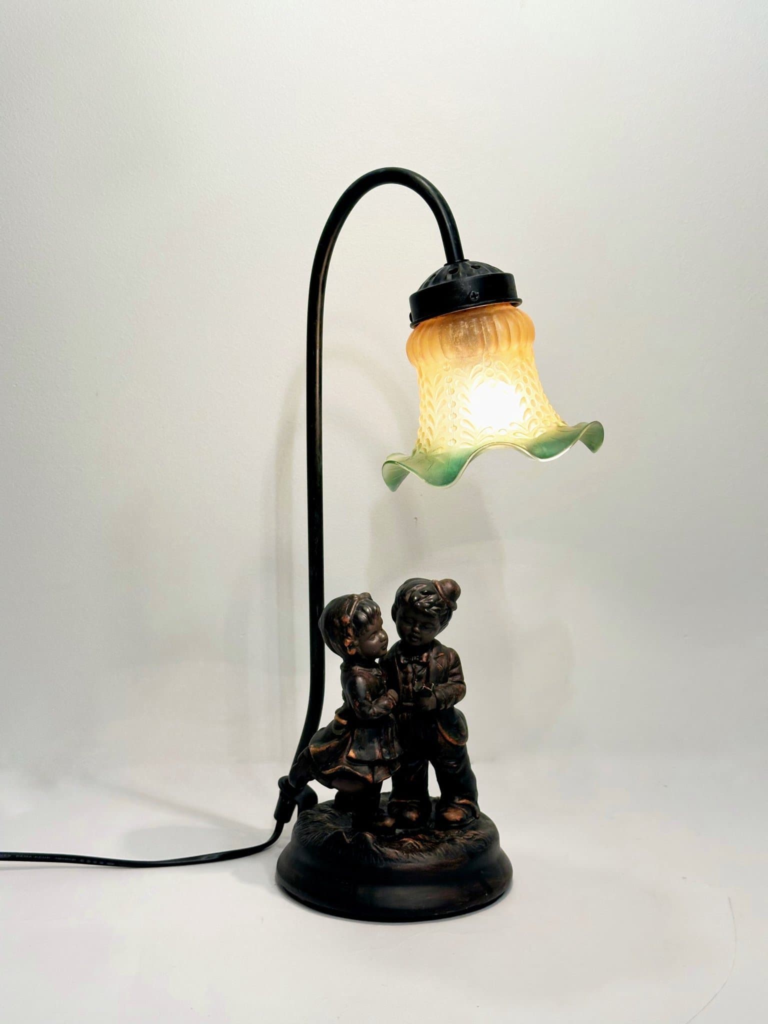 Vacker Cottex Bordslampa med Barnmotiv Skulptur