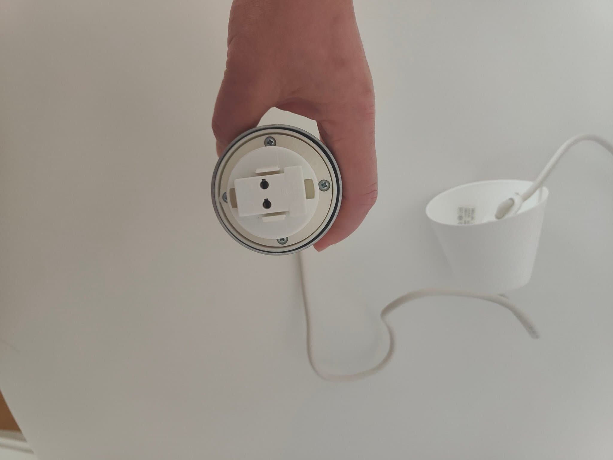 Taklampa i mässingsfärg