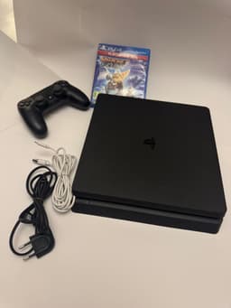 PLAYSTATION 4 SLIM med spel