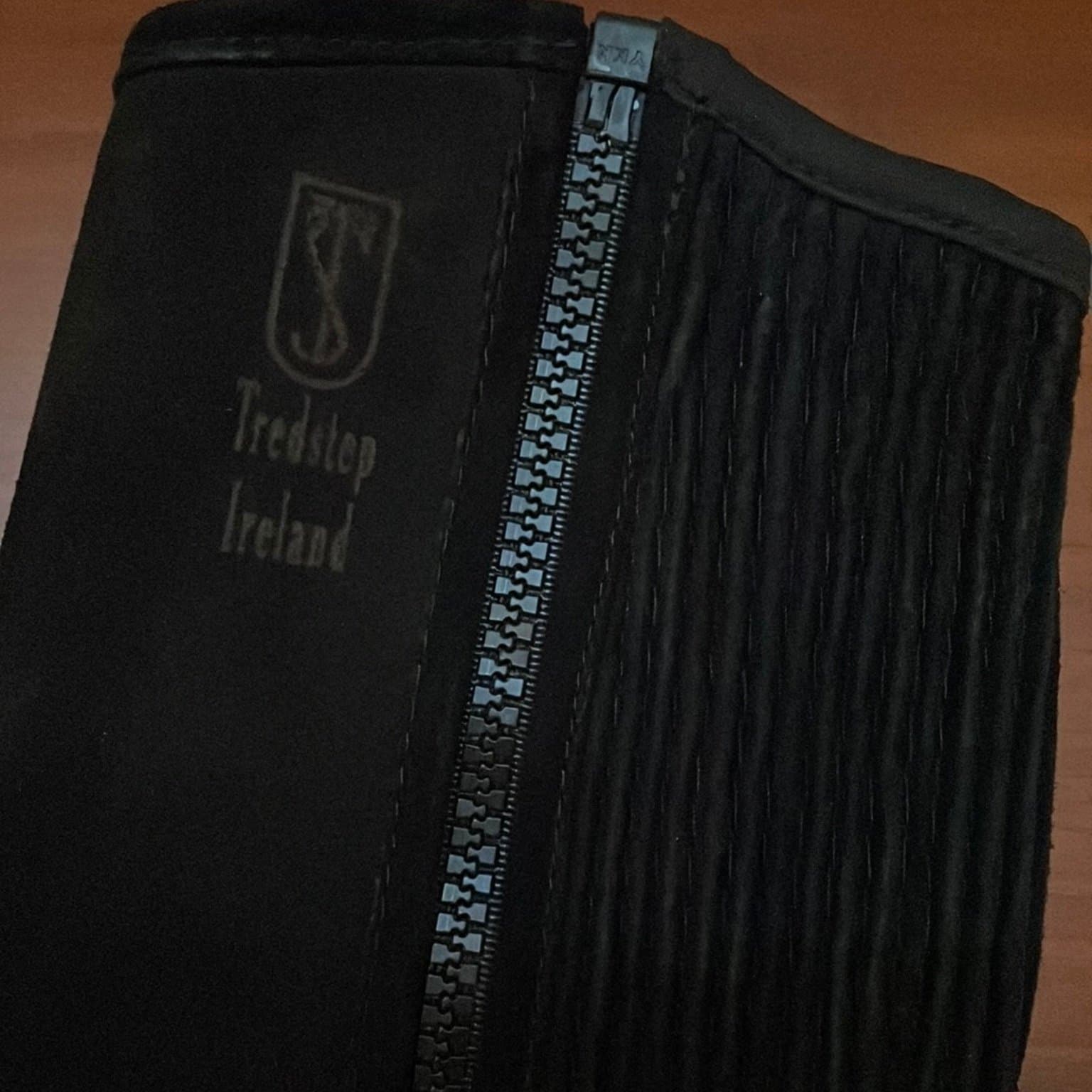 Tredstep short chaps, 33,5/43, mocka, oanvända