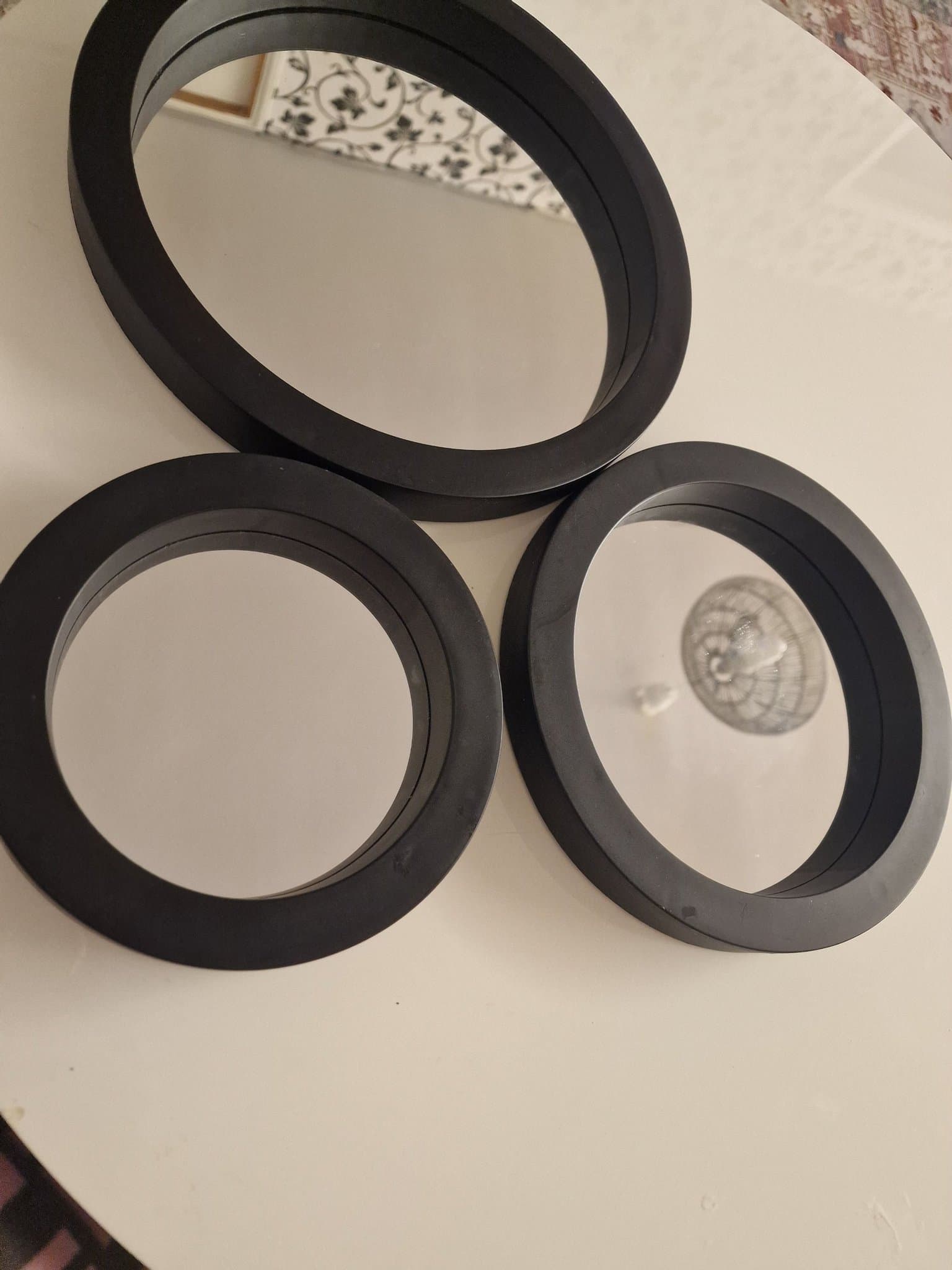 3 Speglar med svart ram