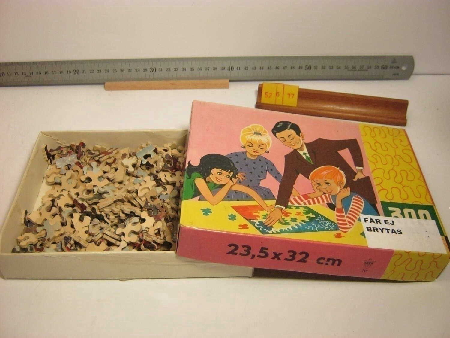 300 b, Kärnan gammalt pussel i Trä, Prästgården