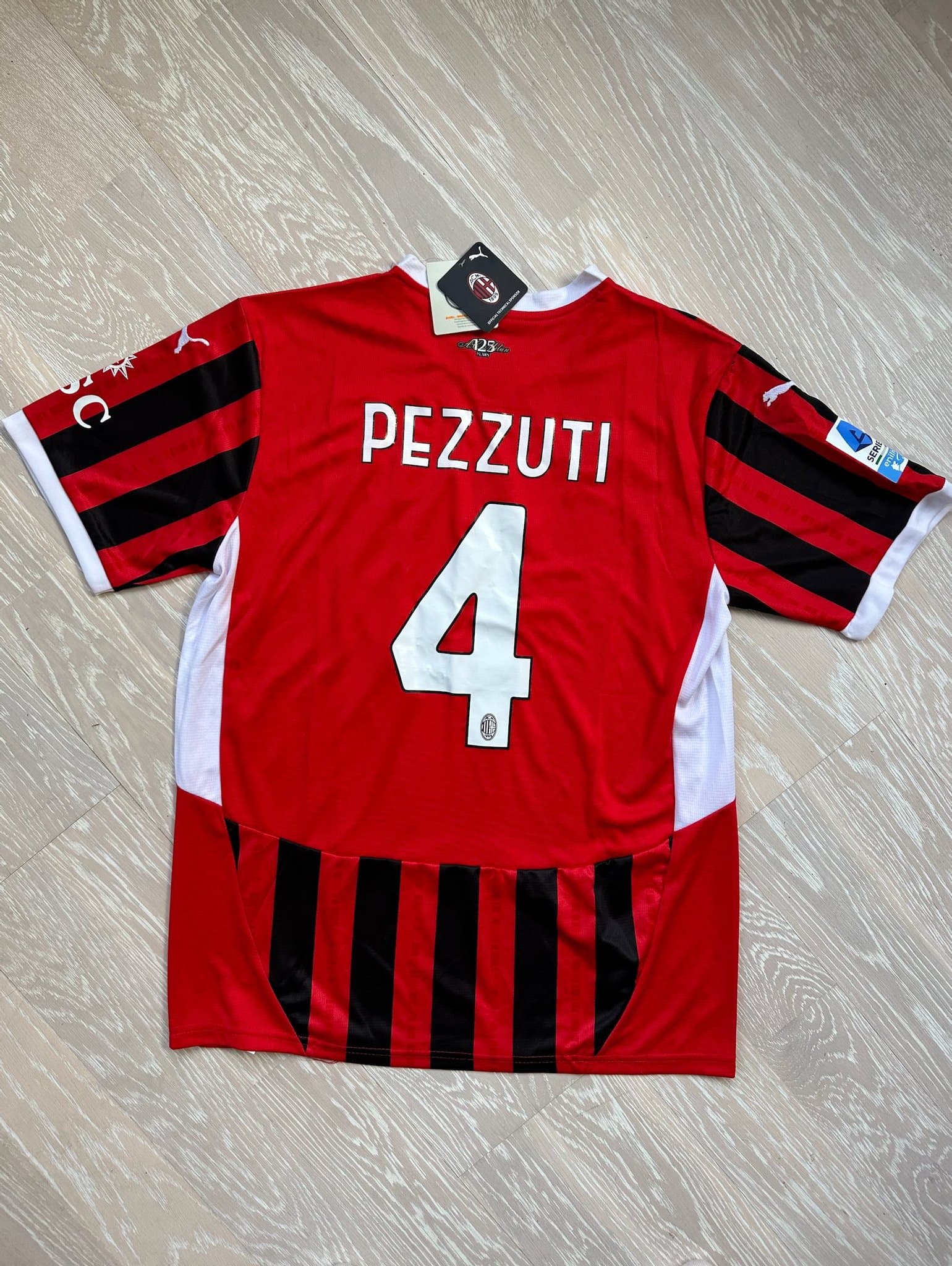 Äkta Milan Fotbollströja Pezzuti Puma med tags - XL