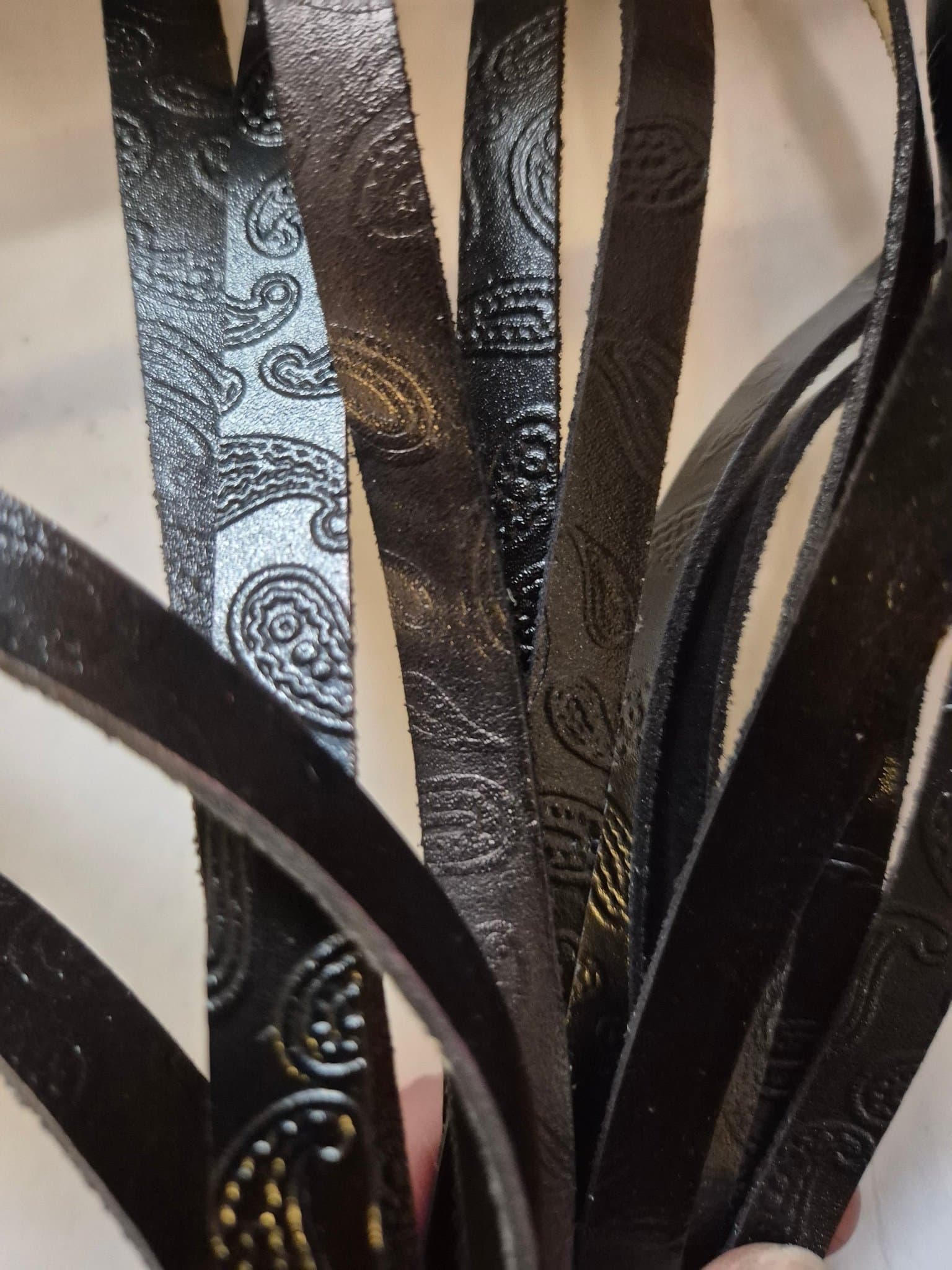 Vintage/retro ny/oanvänd! 13x Läderremmar ca 80×1cm