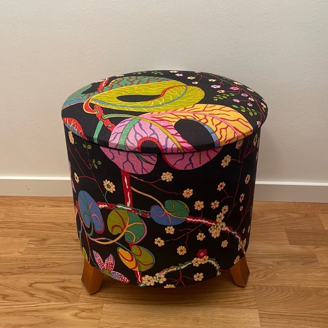 Vintage Pall / Sypall med Förvaring Tyg Lin „Teheran” Josef Frank Svenskt Tenn