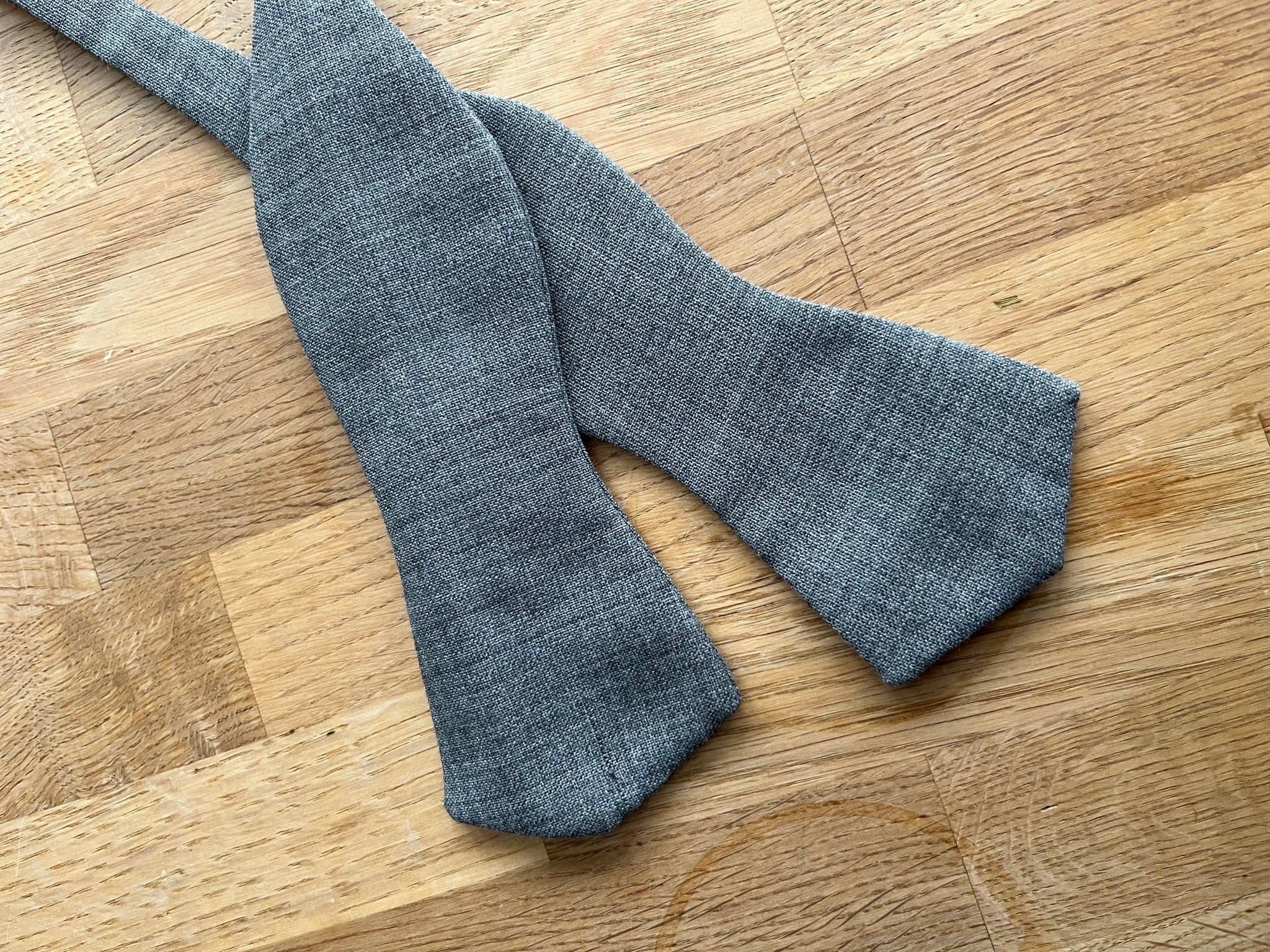 Retroflugan grå fluga