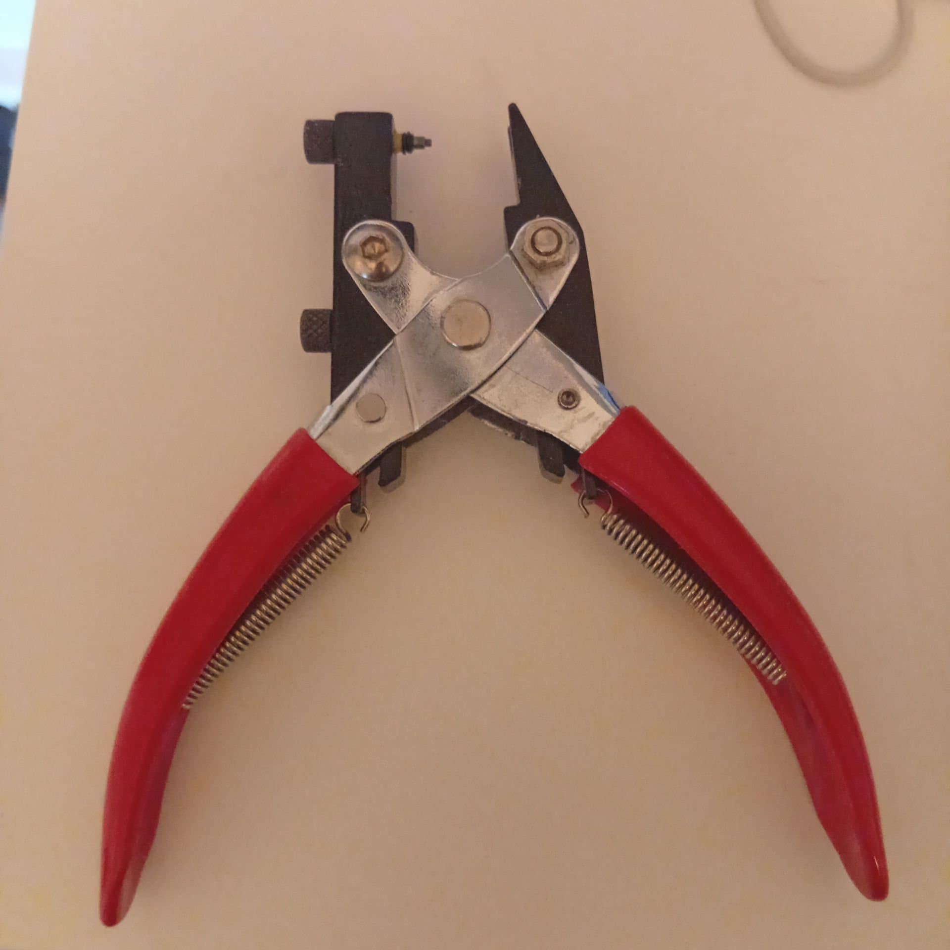 Badminton machine string