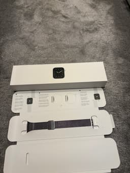 Apple Watch Series 5 – 44mm Aluminium – Oanvänd i kartong