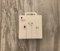 Nya Apple EarPods USB-C in ear-hörlurar vita