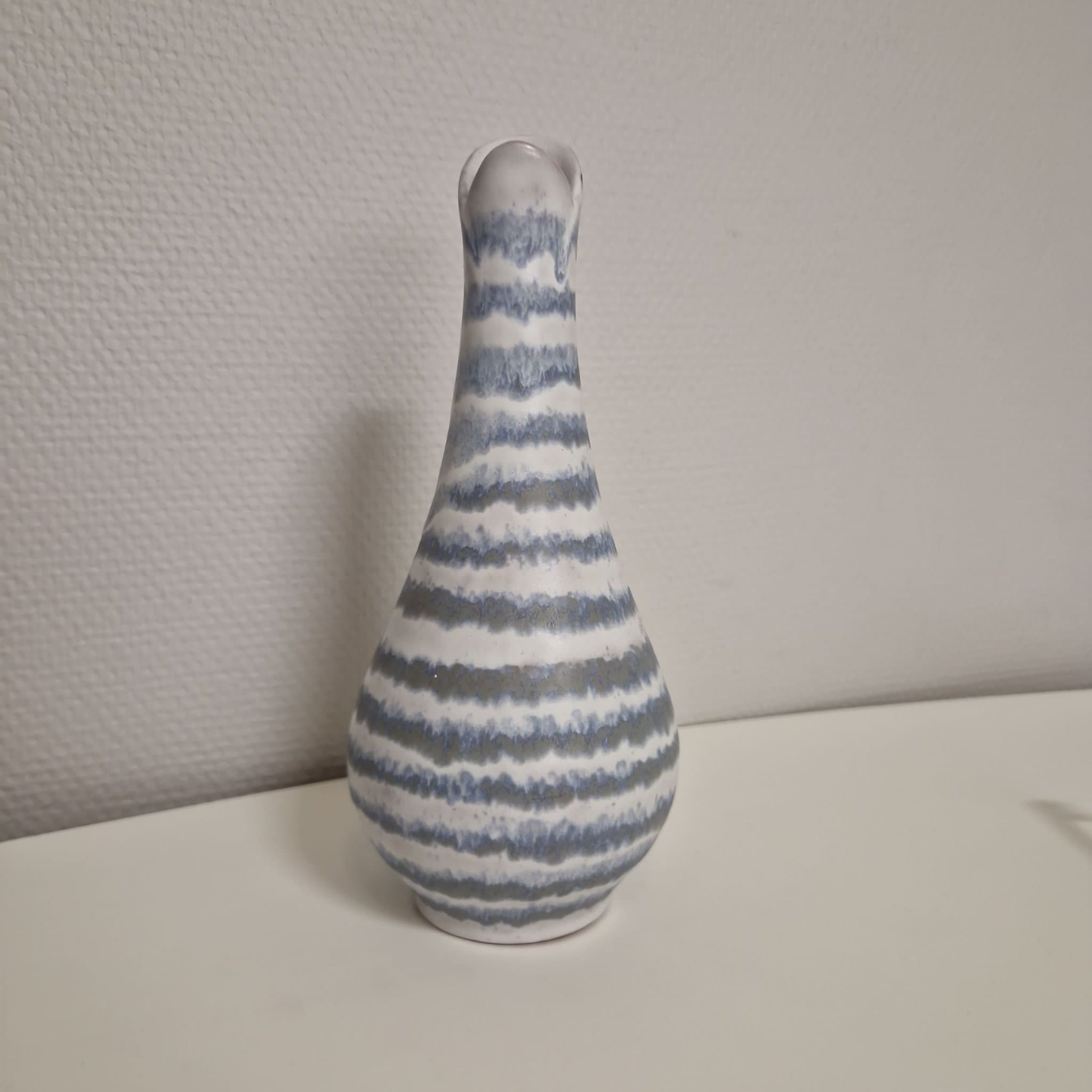 Keramikvas med ränder