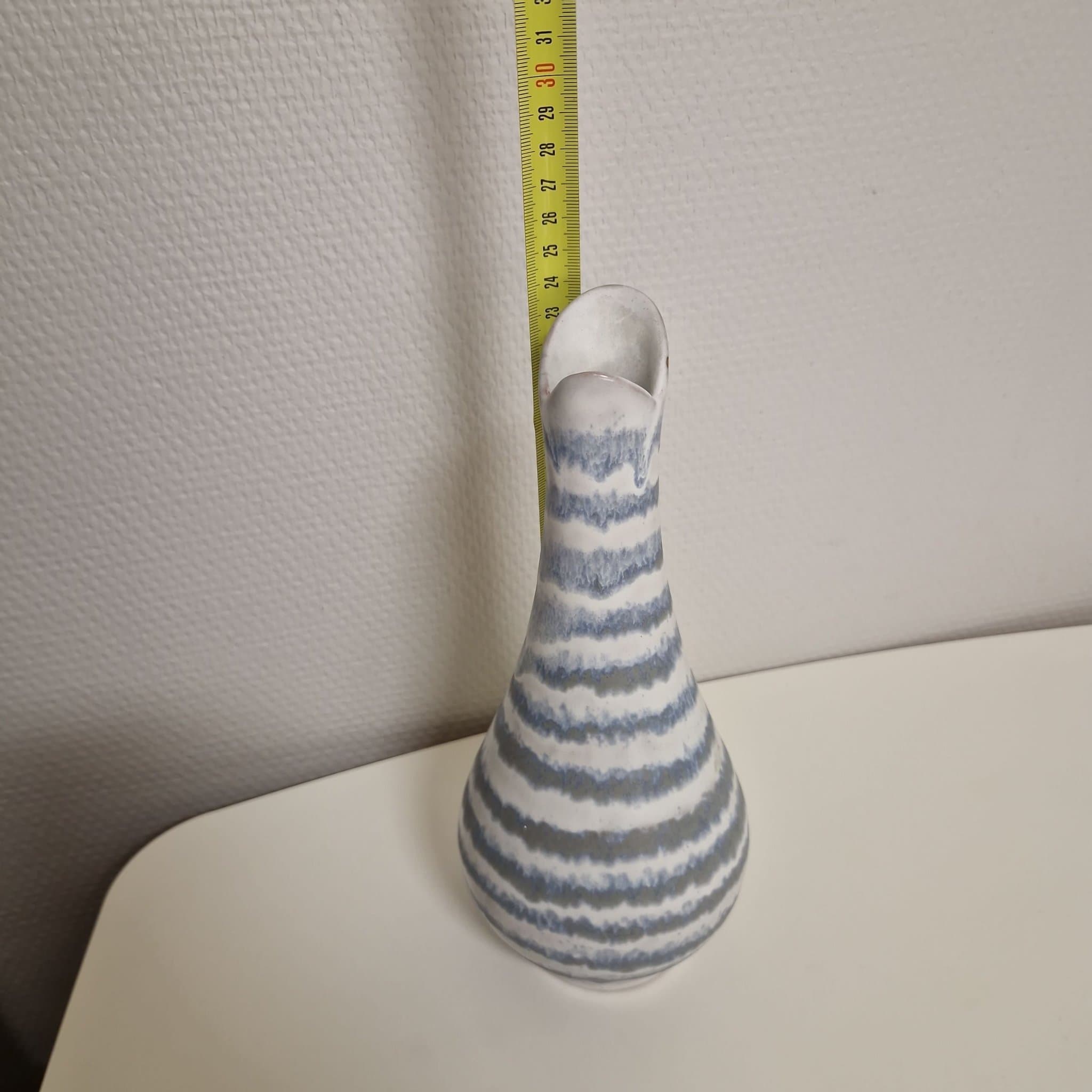 Keramikvas med ränder