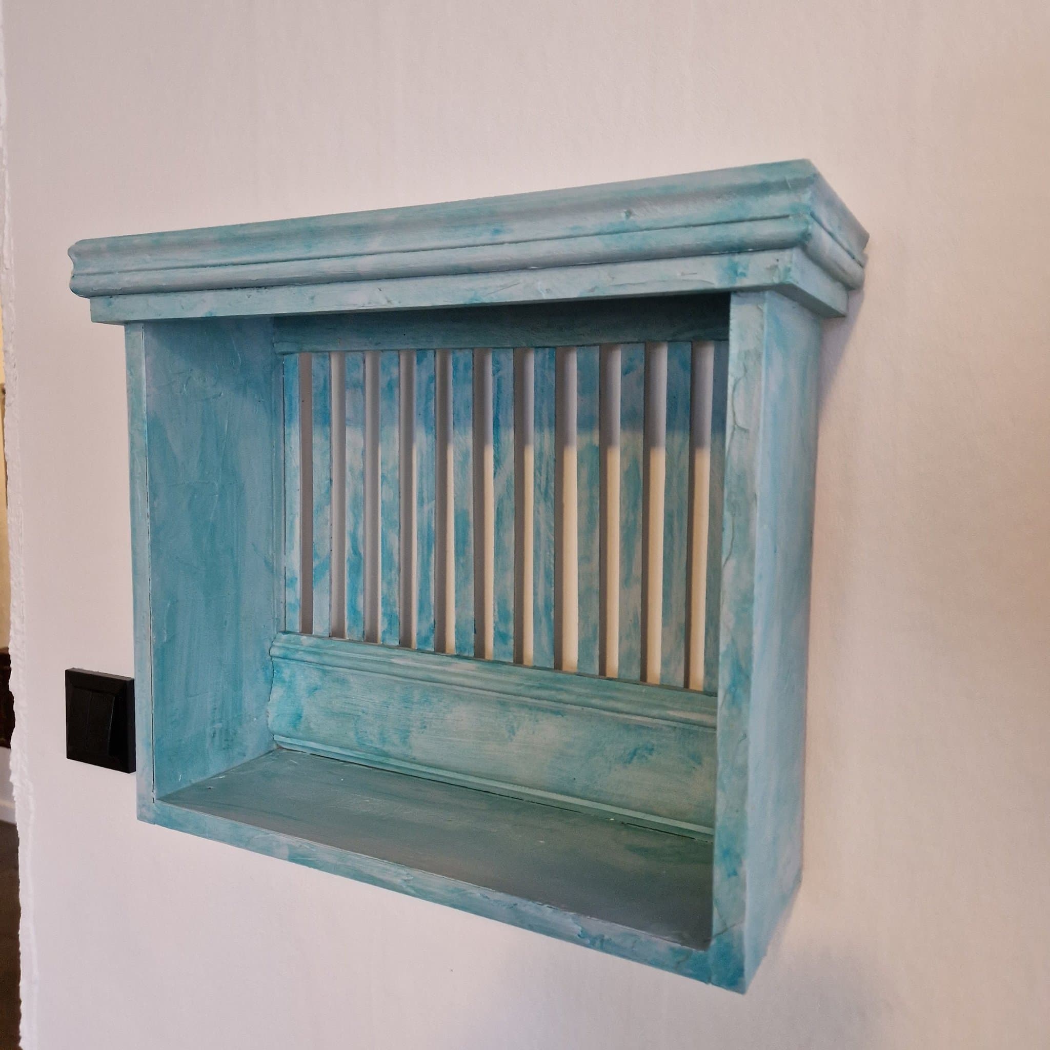 Handbyggt skåp, hylla, hantverk, REA, tallrikshylla, kryddskåp, köksskåp