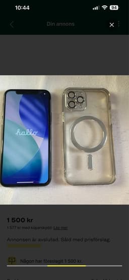 iPhone 11Pro med skal och laddkabel