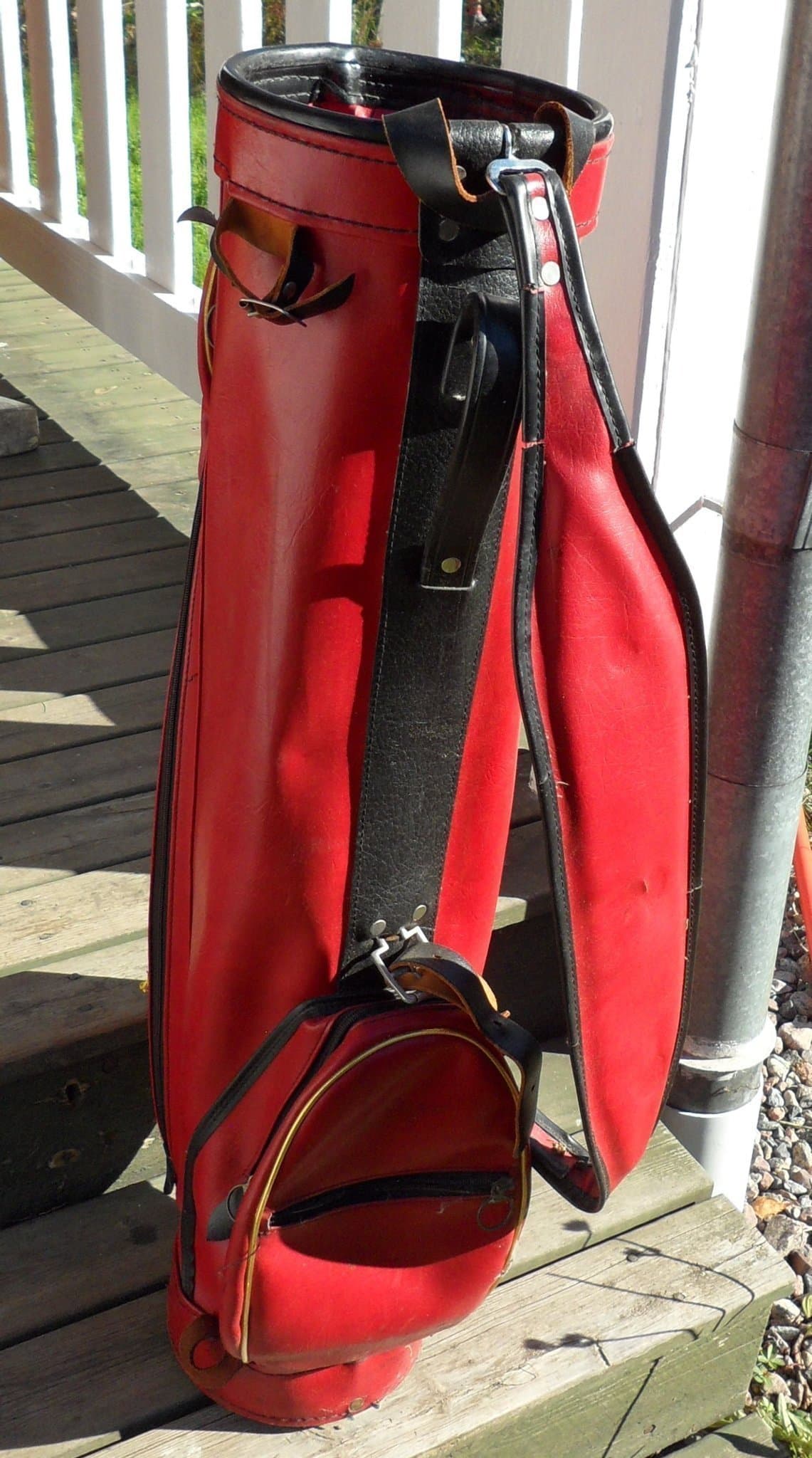 Golfbag röd läder lång kraftig bärrem