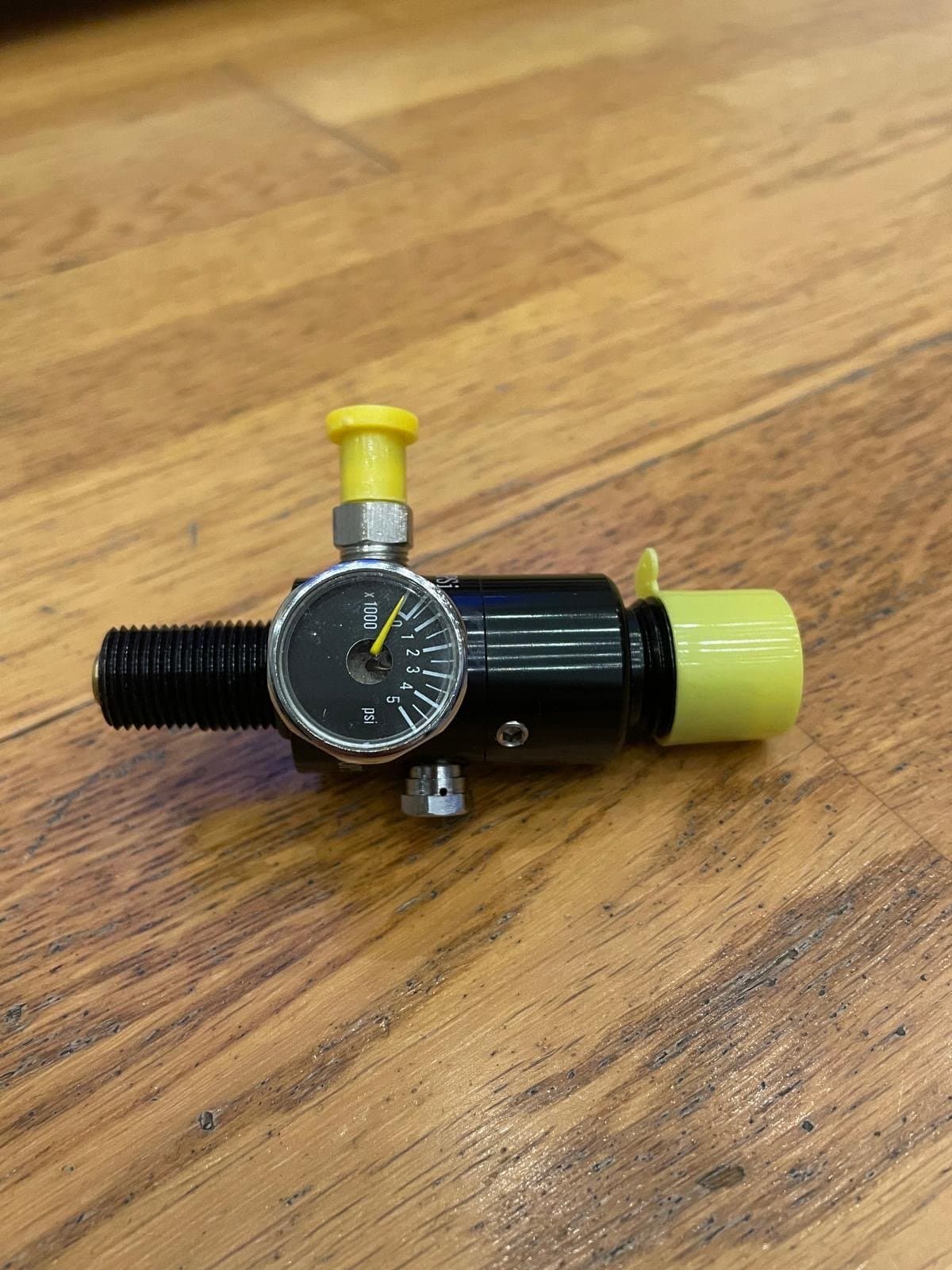 Paintball/air soft gun regulator