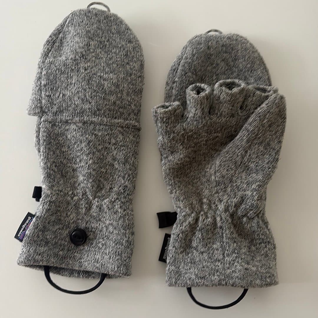 Patagonia gråa vantar, storlek M