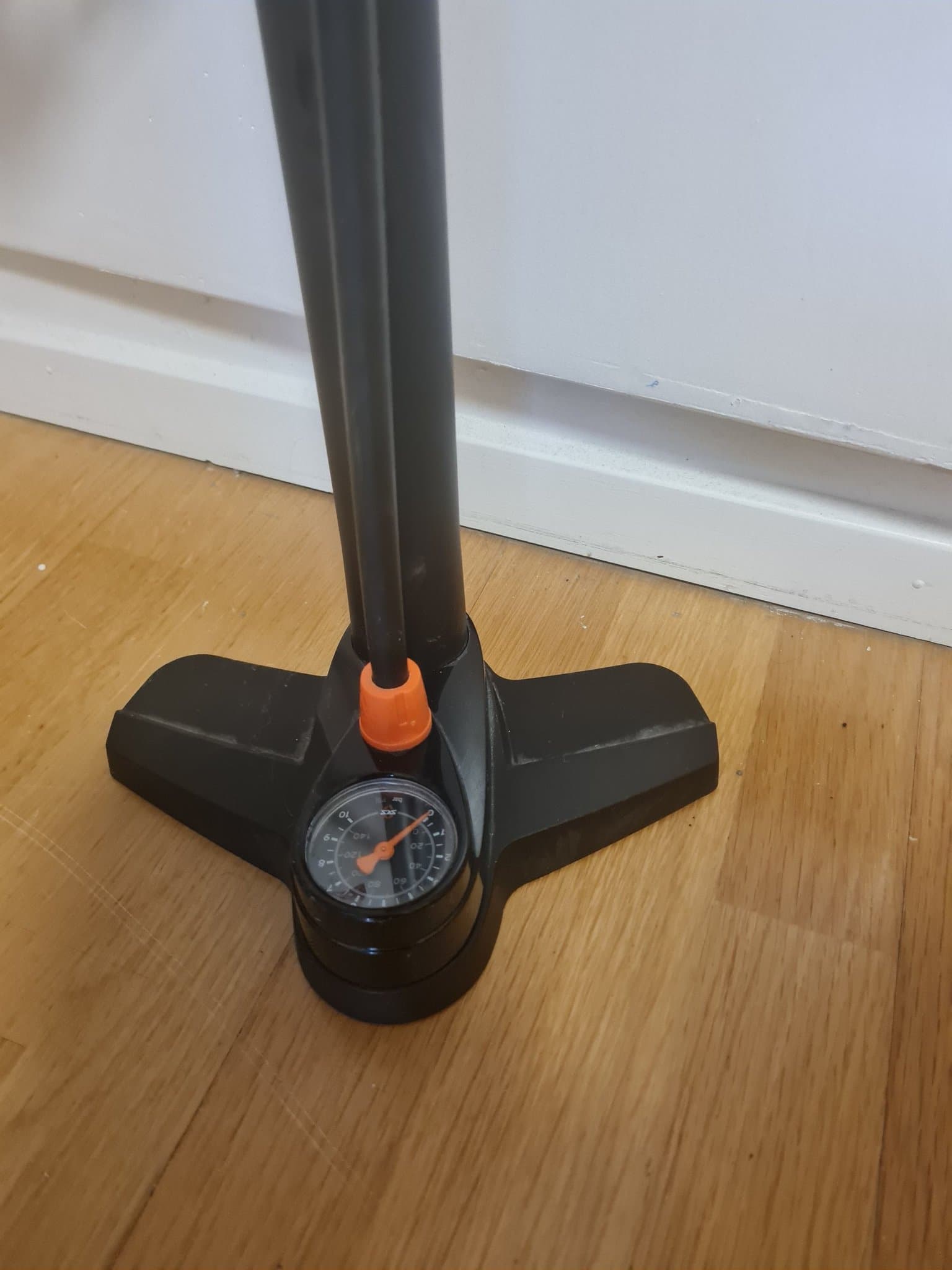 Cykelpump med manometer, AIR-X-PRESS 8.0