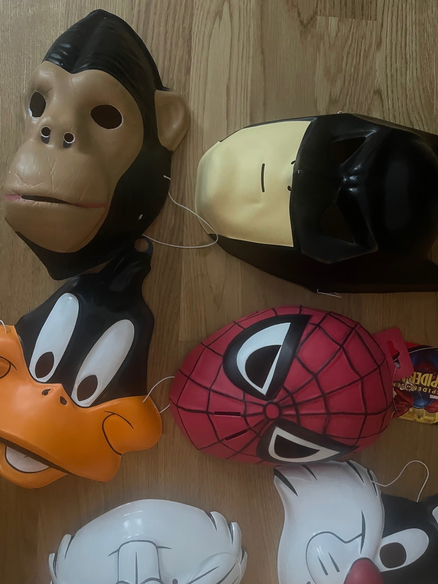 7 st masker – Spiderman, Batman, Daffy Duck m.fl. – Helt nya / Roliga masker
