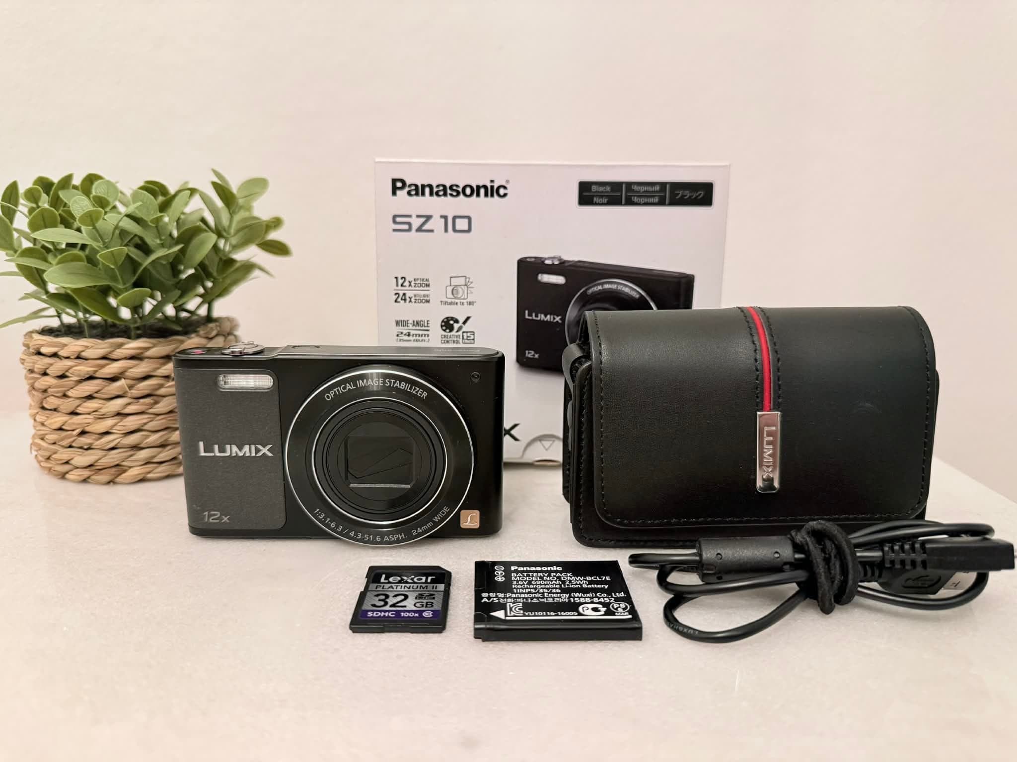 Panasonic Lumix SZ10 (16MP 12x Zoom) (Nyskick)