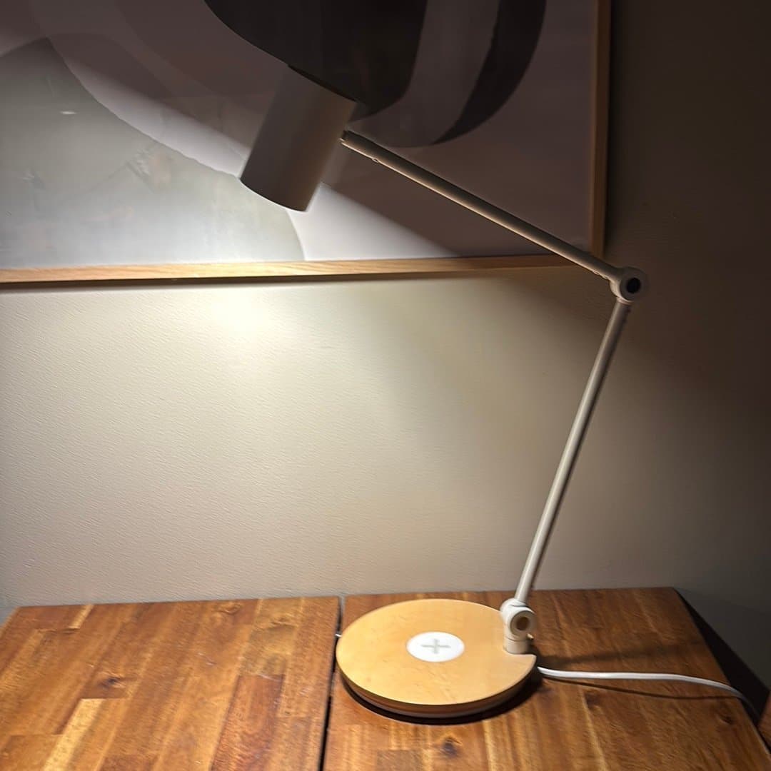 IKEA Riggad Bordslampa med trådlös laddning