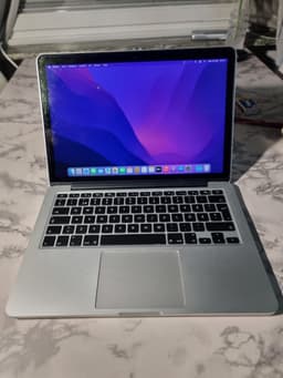 MacBook Pro 13 tum 2,7 GHz Dual-Core Intel Core i5 8 GB RAM 121 GB Flash-lagring