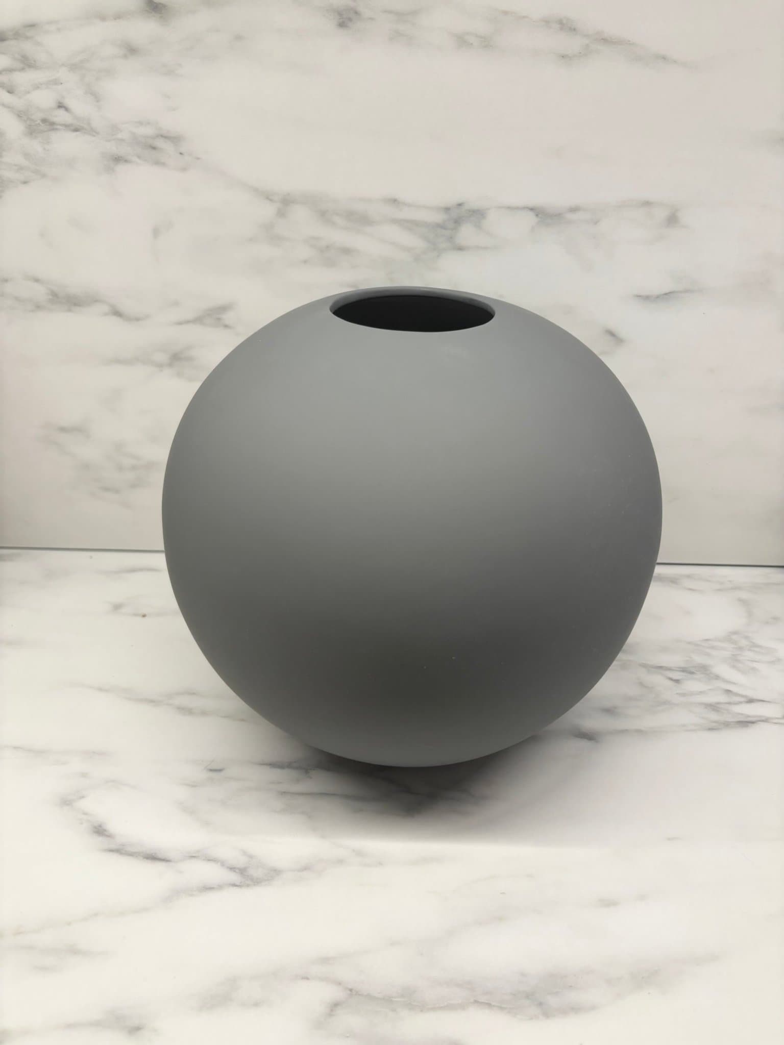 Cooee Design Ball Vas 20 cm Grå Klotvas Matt