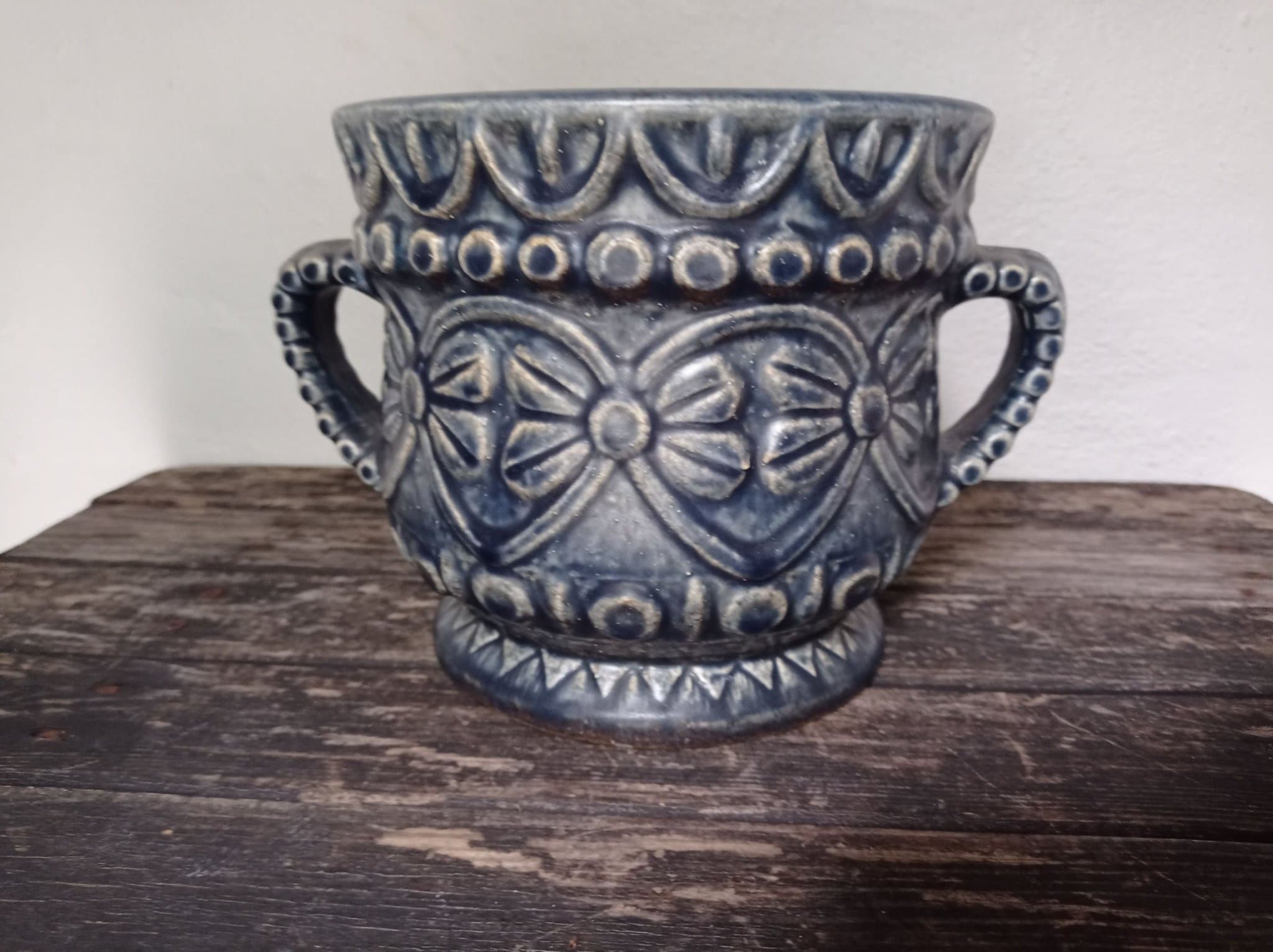 Bay West Germany kruka 17 cm i diameter och 15,5 cm hög.